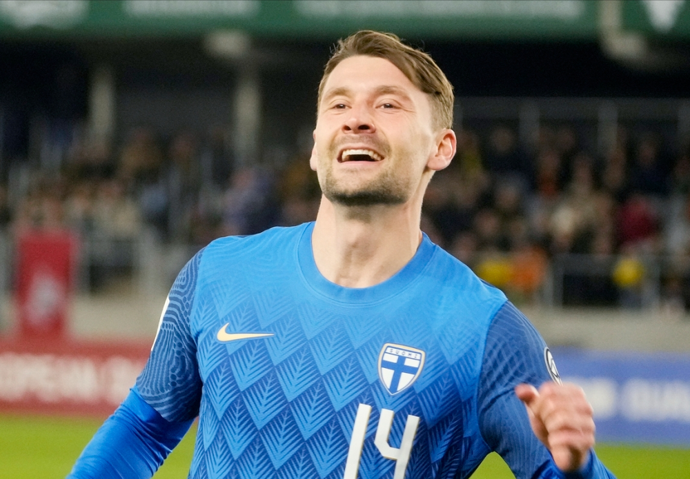 YABO App下载- 阿贾克斯与本菲卡欧冠淘汰赛 